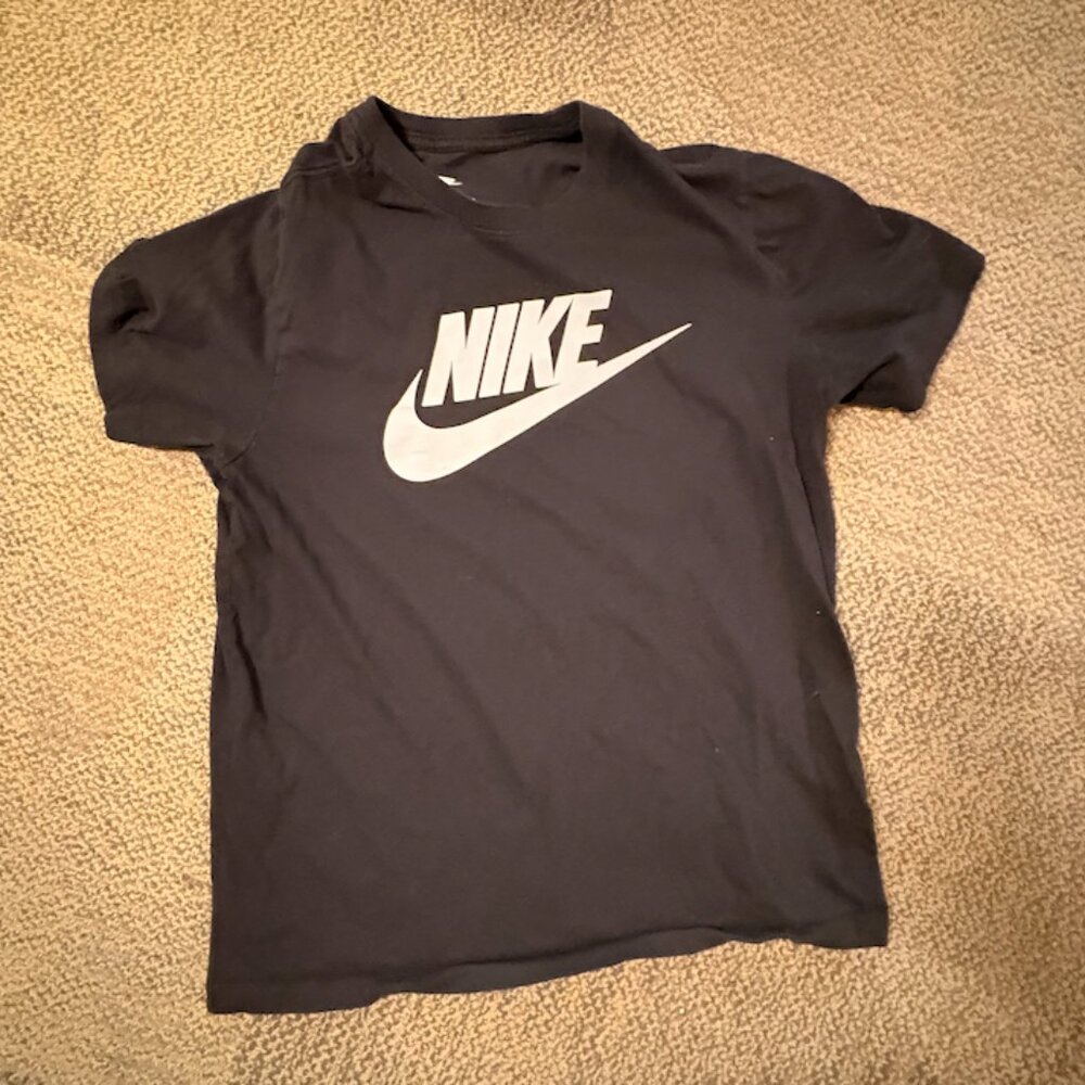 Nike tee